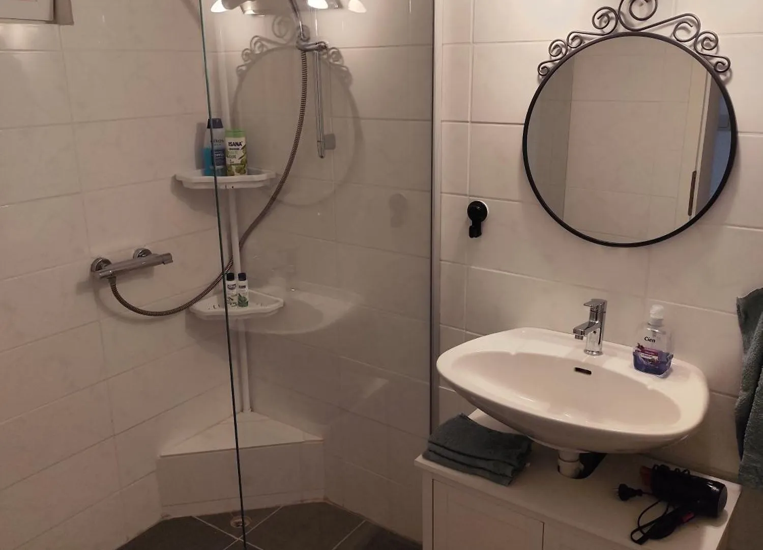 65Qm Appartement Mit Innenhof - Netflix - Gameroom - Wlan - Central - Ps3 - Populaere Umgebung 'Lindener Berg' Hanower Apartament